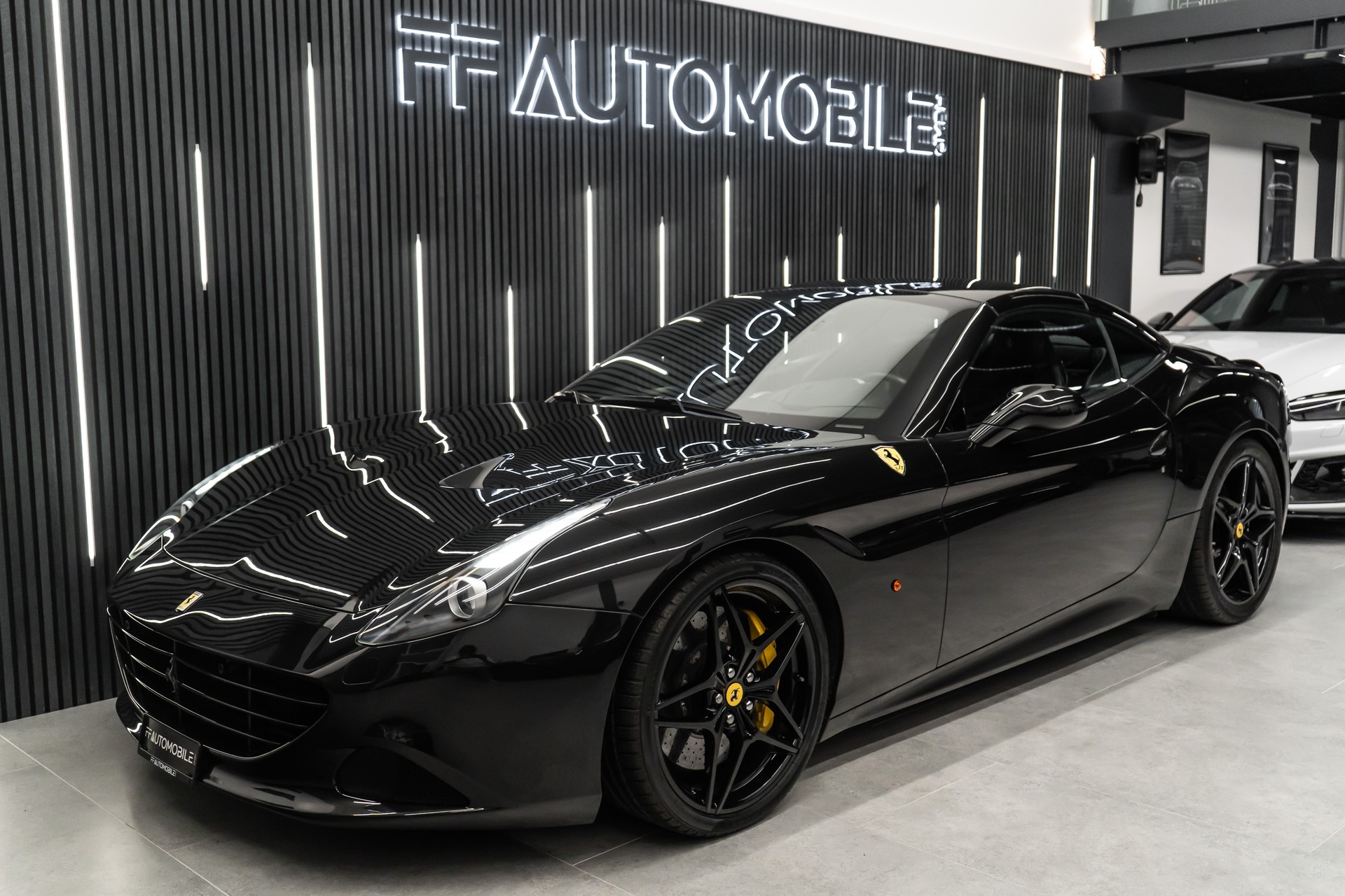 FERRARI California 3.9 V8 T-image-3