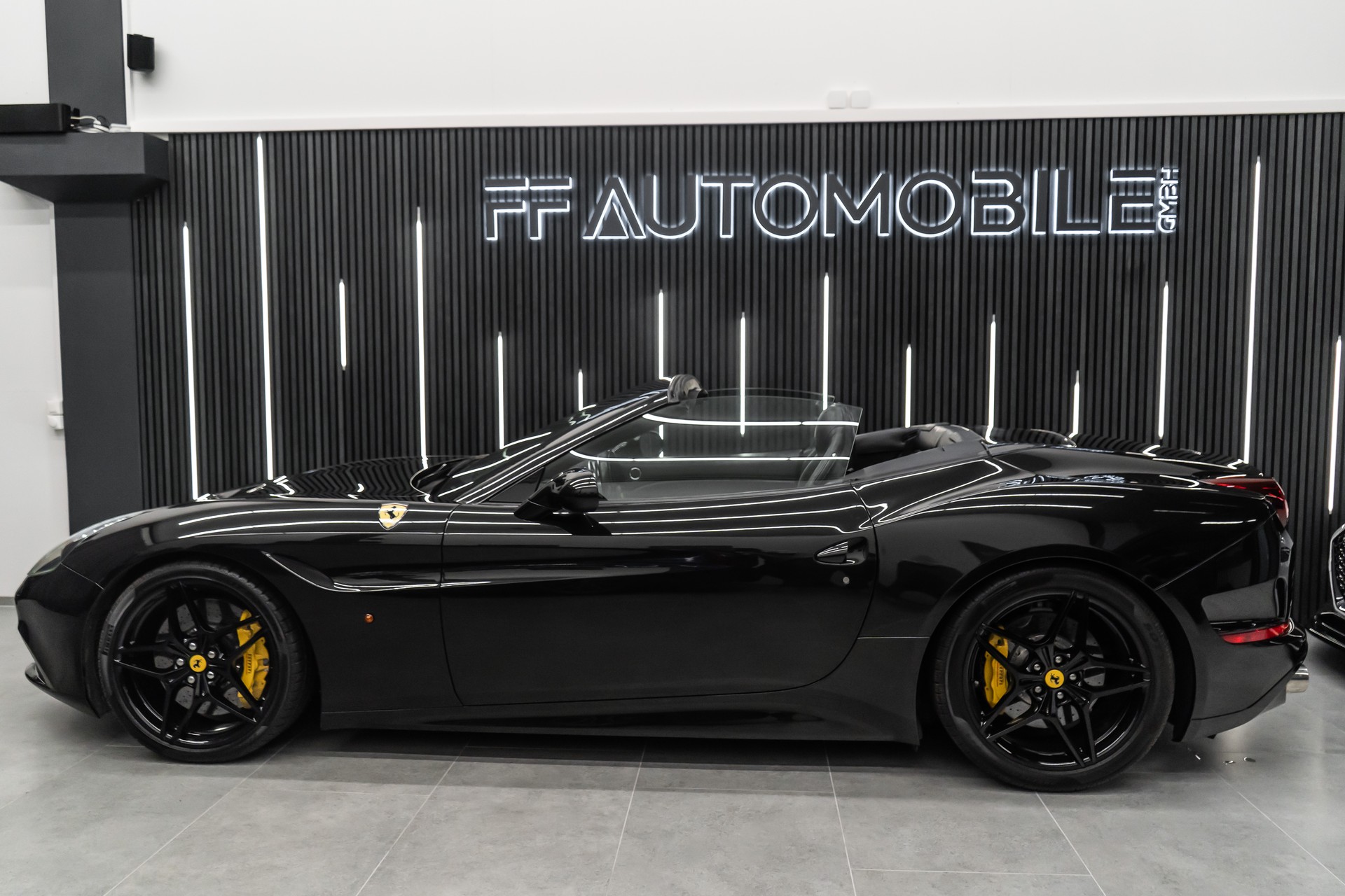FERRARI California 3.9 V8 T-image-11
