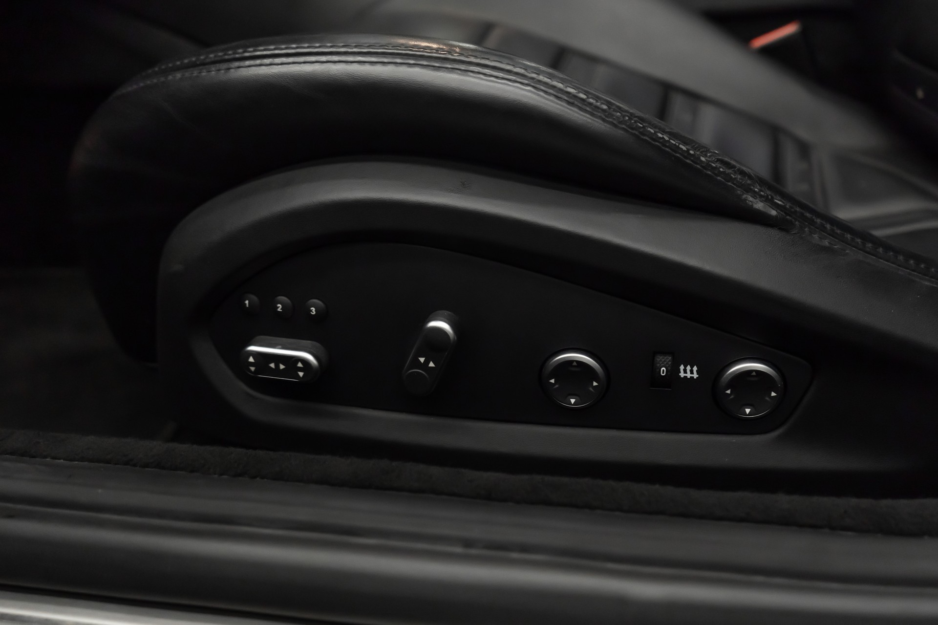 FERRARI California 3.9 V8 T-image-21