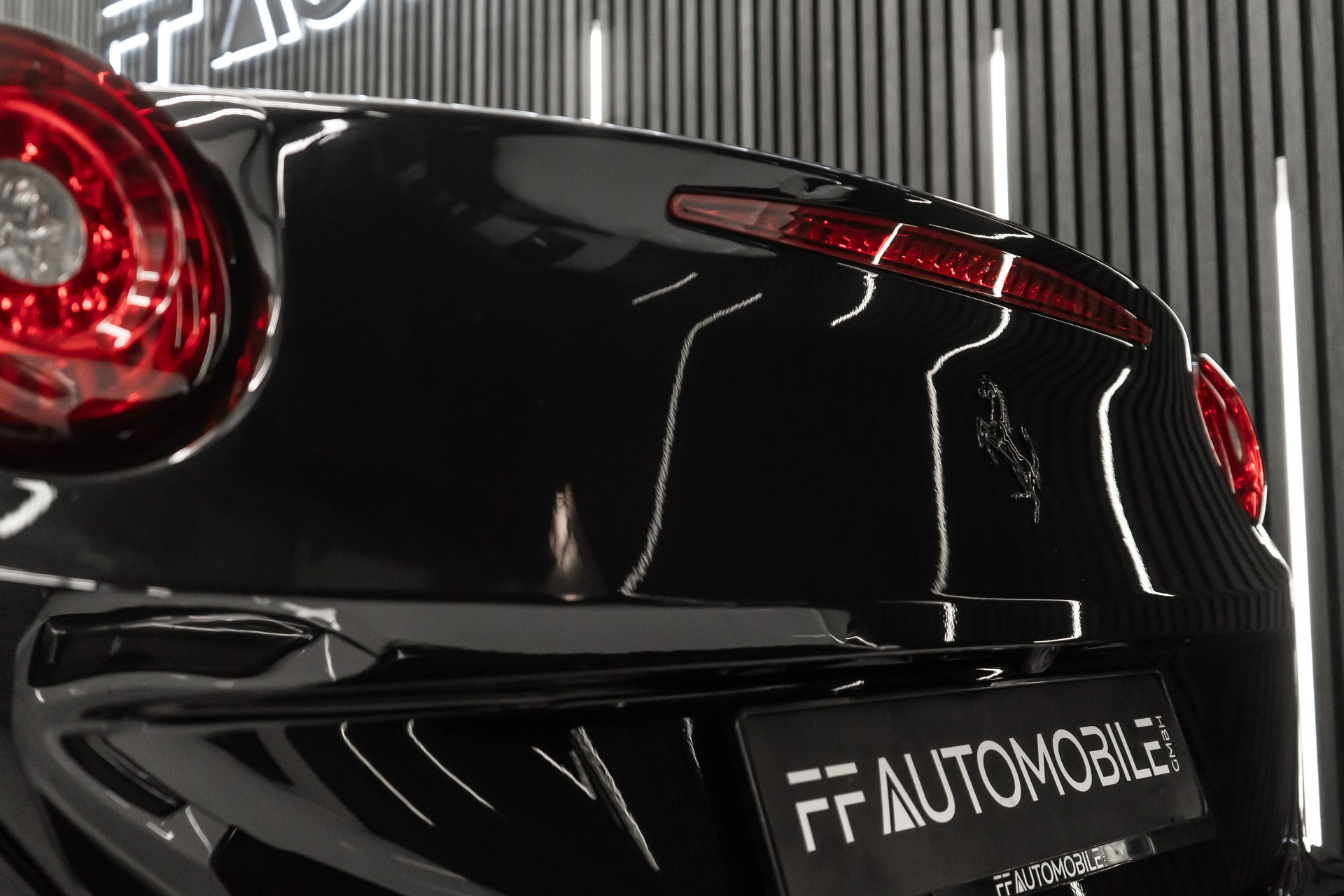 FERRARI California 3.9 V8 T-image-15