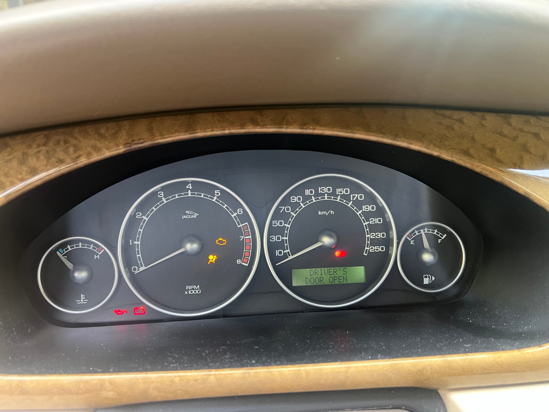 JAGUAR X-Type 3.0 V6 Traction4 Executive-image-6