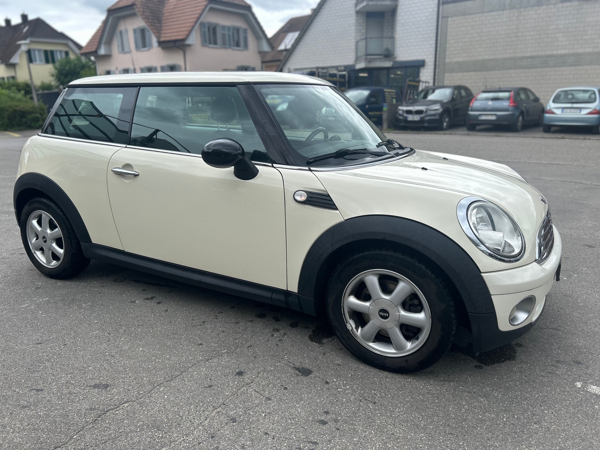 MINI One-image-1