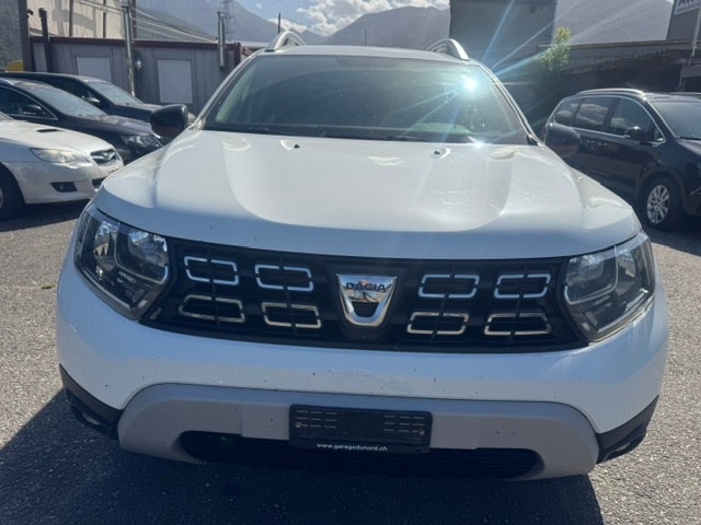 DACIA Duster TCe 130 Celebration 4x4-image-0