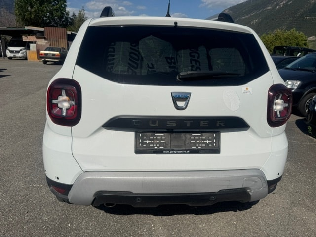 DACIA Duster TCe 130 Celebration 4x4-image-7
