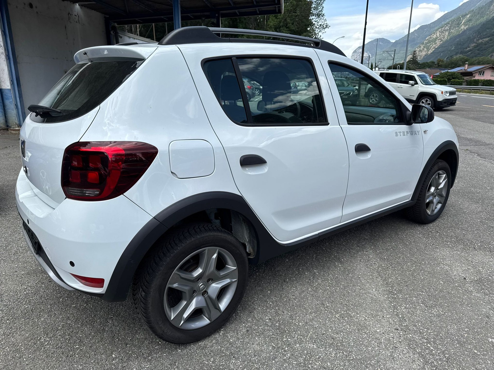 DACIA Sandero TCe 90 Stepway Unlimited 2-image-2
