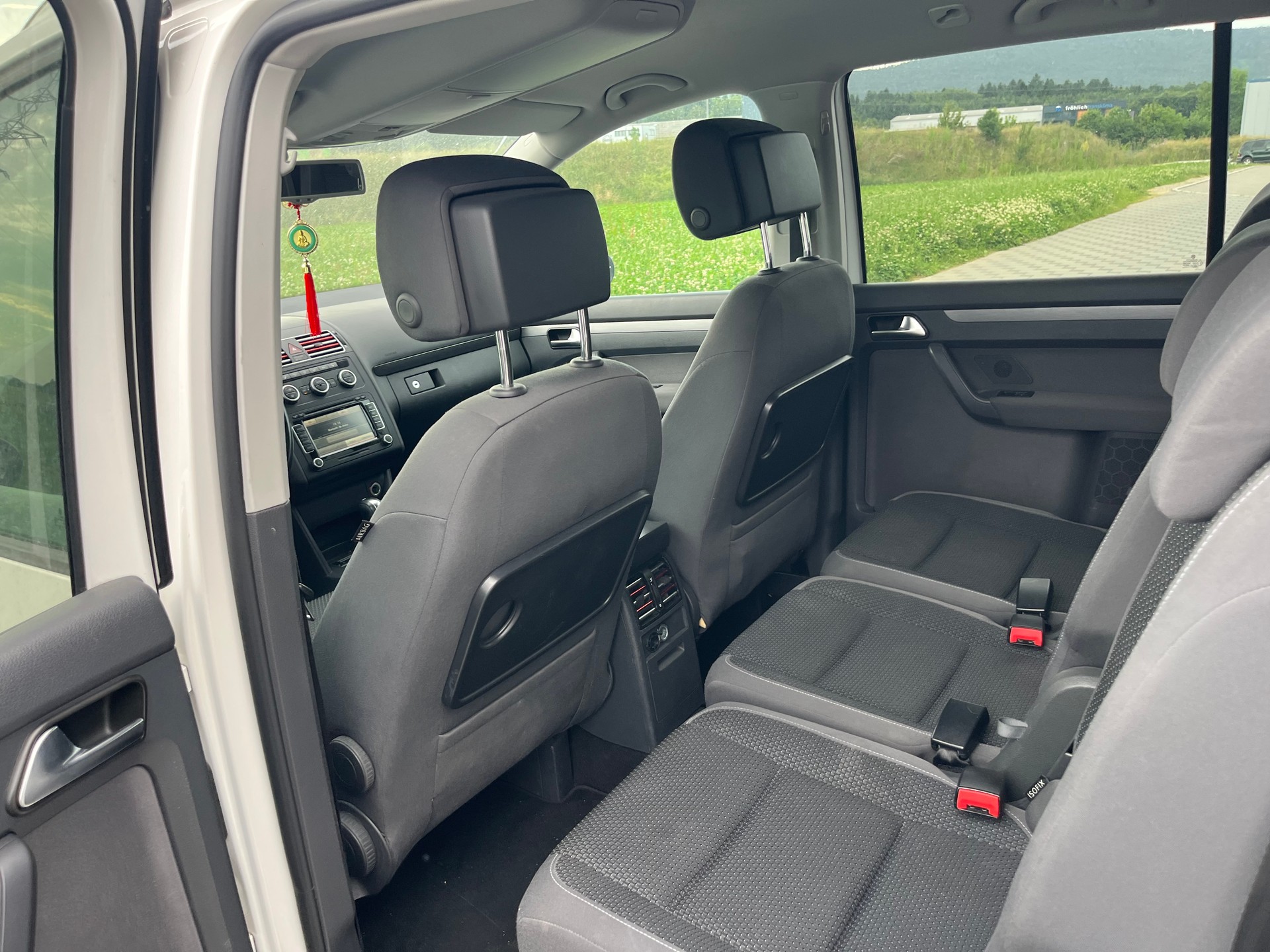 VW Touran 1.4 TSI Highline DSG-image-12
