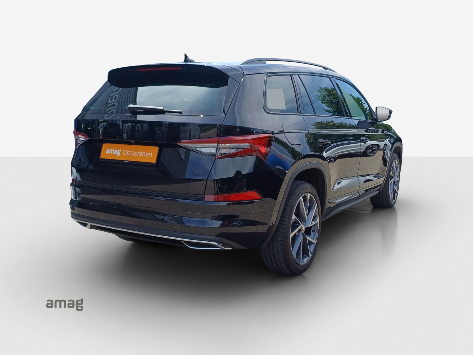 SKODA Kodiaq 2.0 TSI 4x4 SportLine-image-4