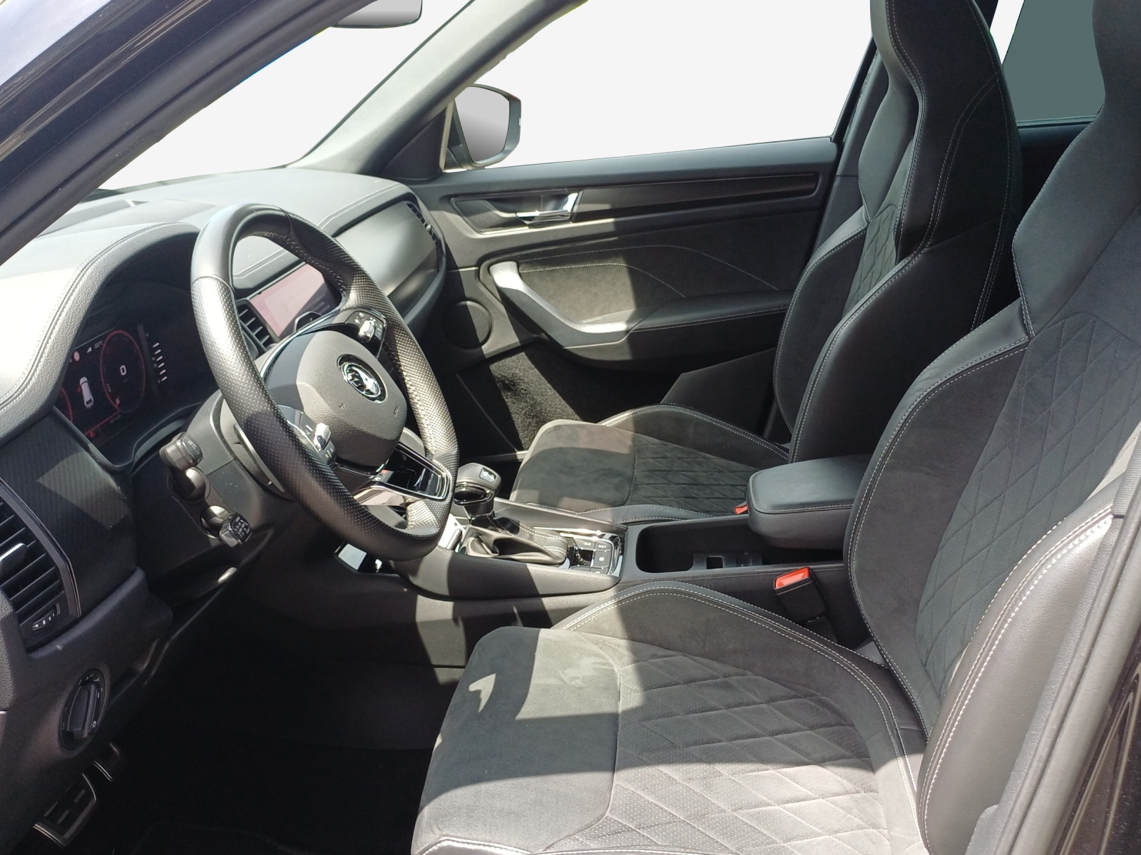 SKODA Kodiaq 2.0 TSI 4x4 SportLine-image-7