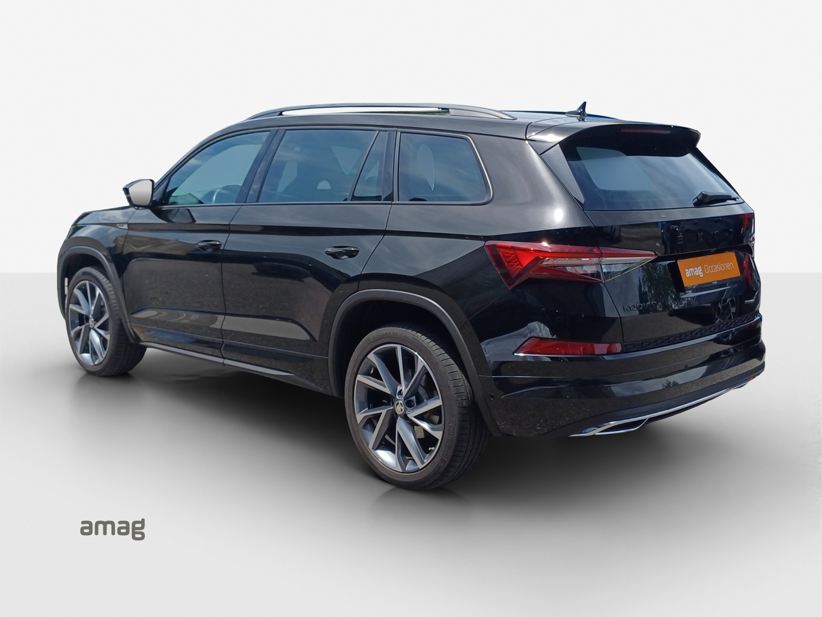 SKODA Kodiaq 2.0 TSI 4x4 SportLine-image-2