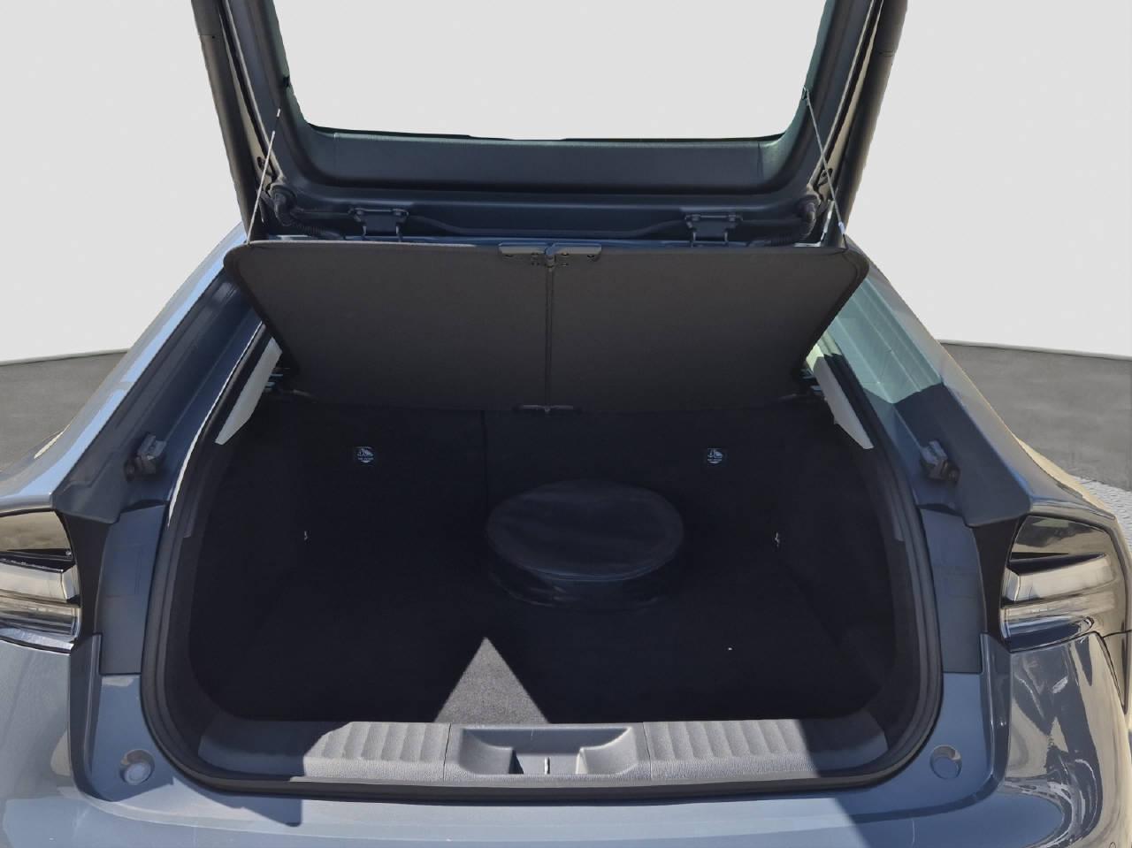 TOYOTA Prius 2.0 Plug-In-Hybrid Premium-image-8