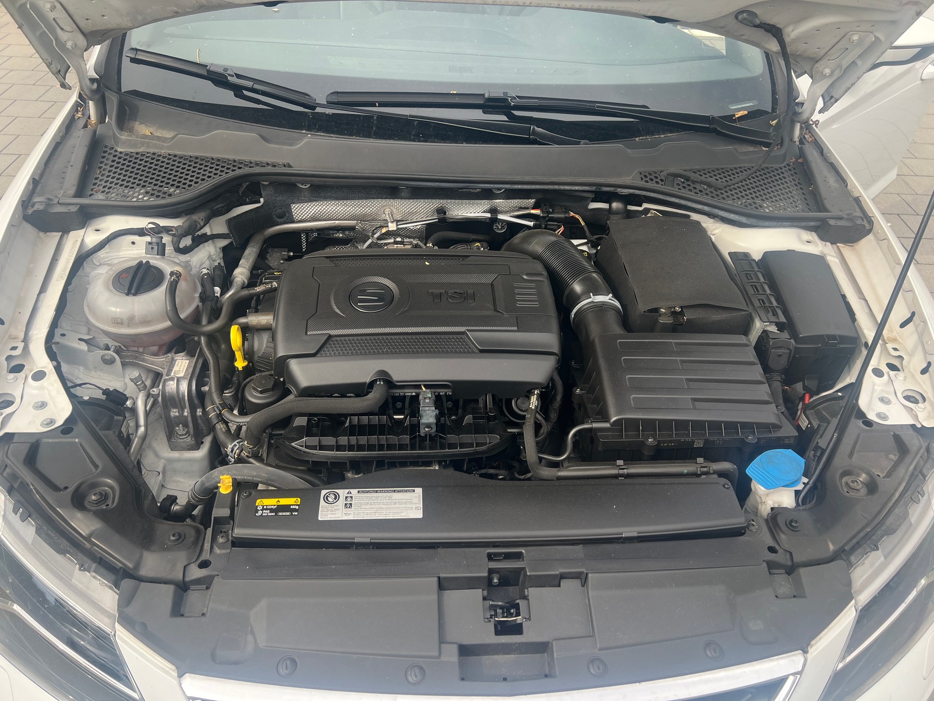 SEAT Leon ST FR DSG 180 PS | Nur 85'500 km | LED | CarPlay | WR-image-9