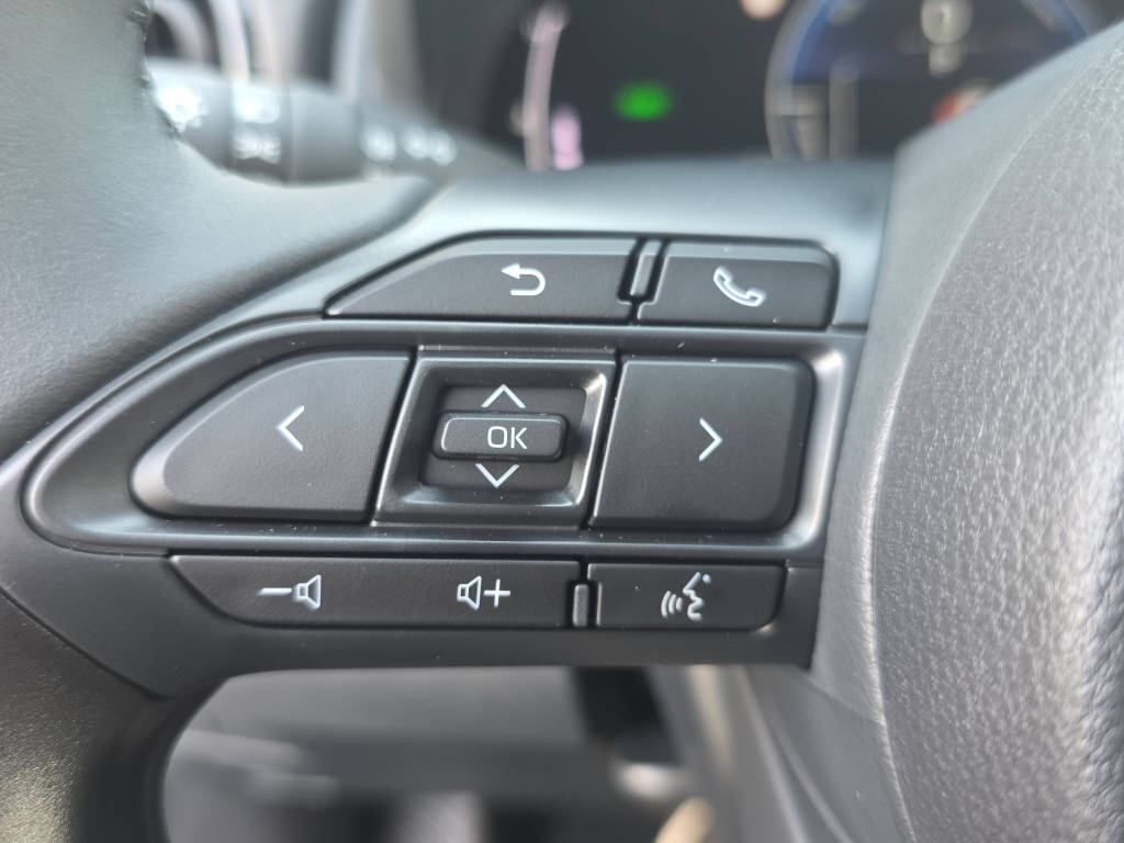 TOYOTA Yaris 1.5 VVT-i HSD Comfort Sport-image-21