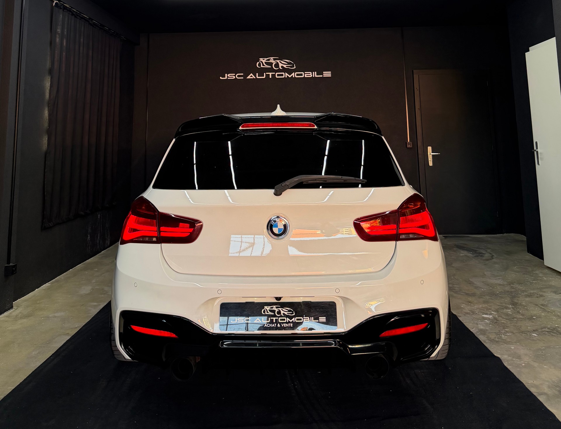 BMW M140i xDrive Steptronic-image-4