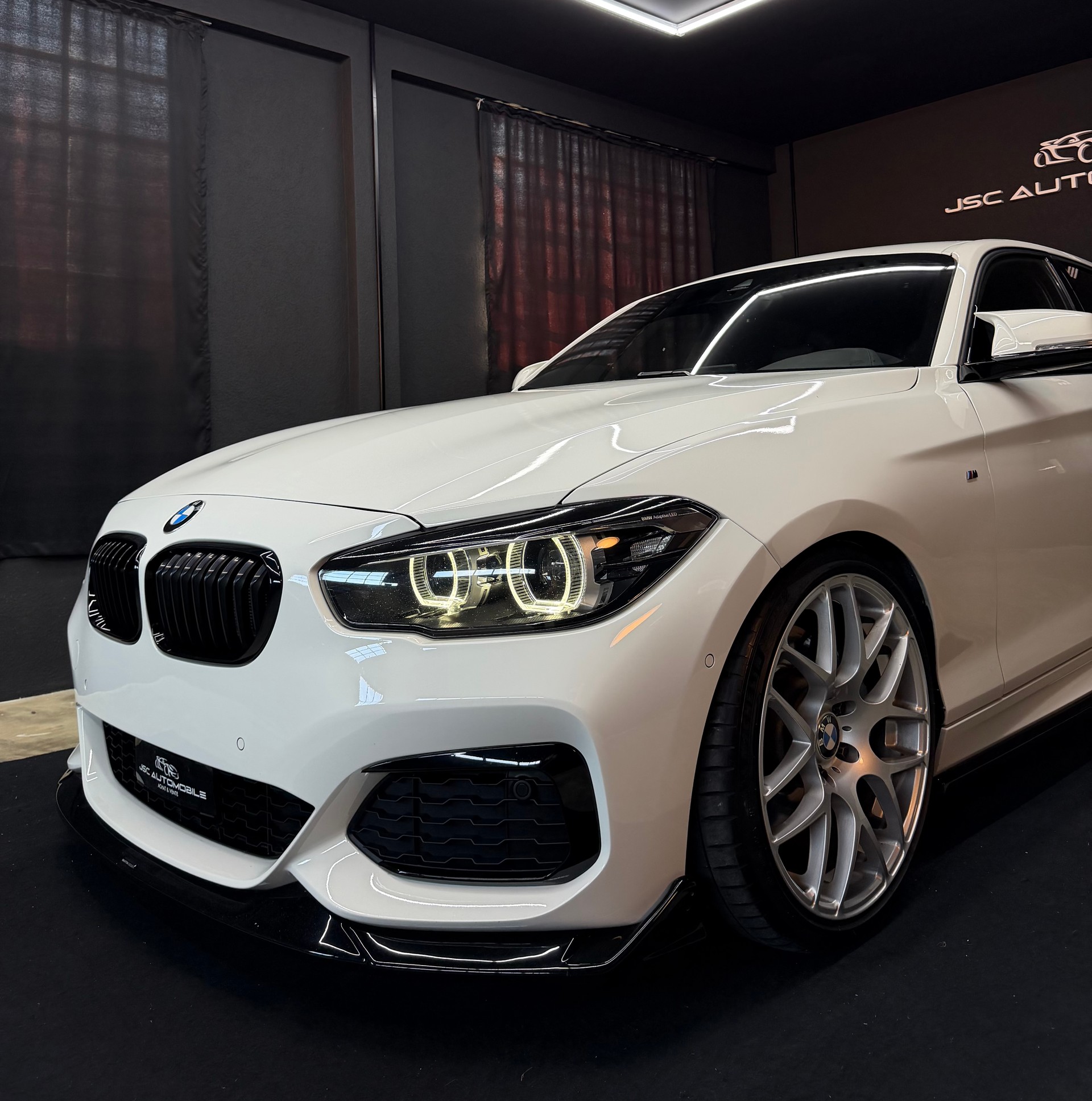 BMW M140i xDrive Steptronic-image-2