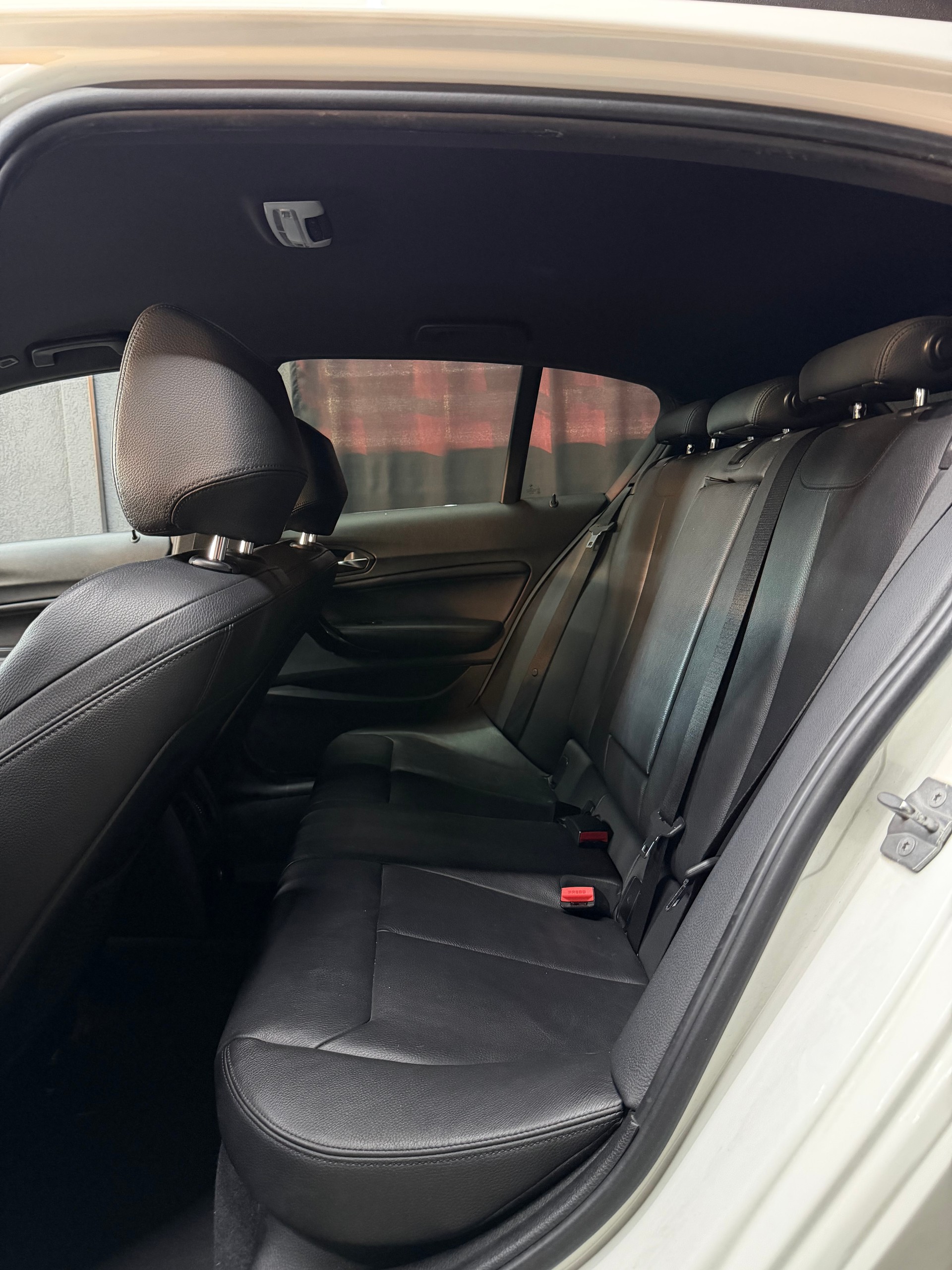 BMW M140i xDrive Steptronic-image-18