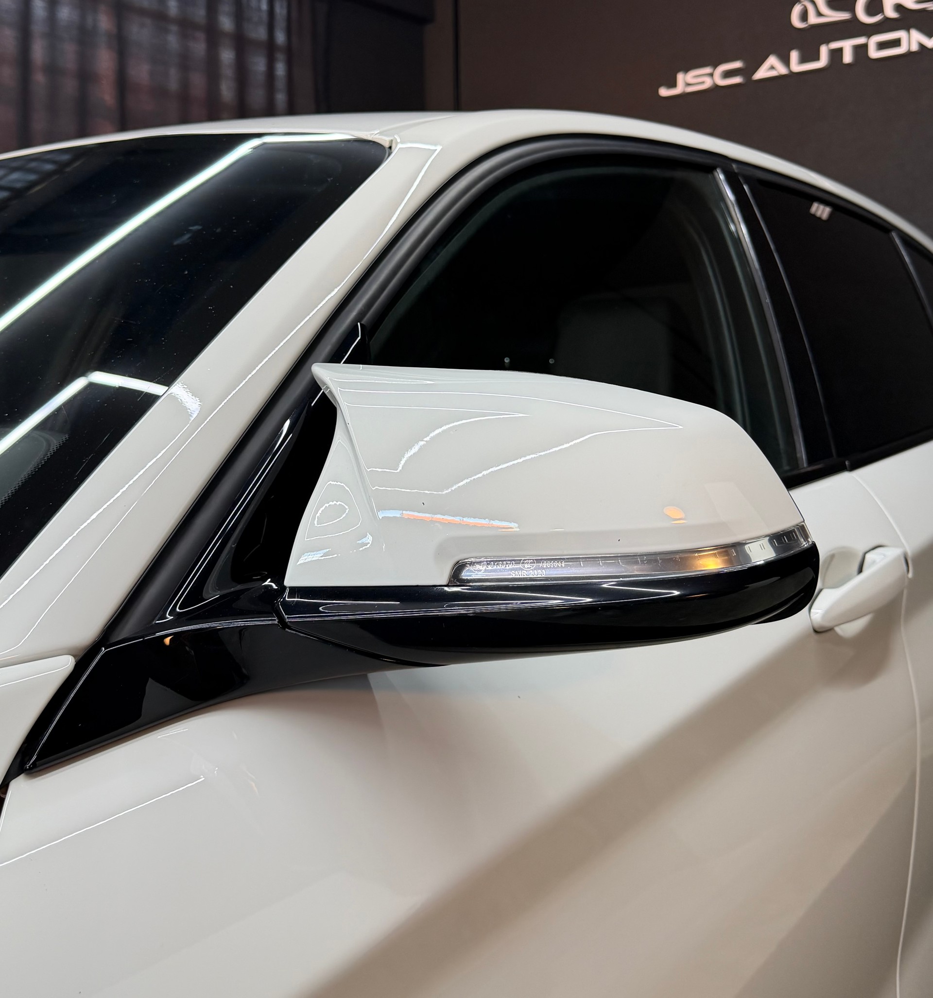 BMW M140i xDrive Steptronic-image-11