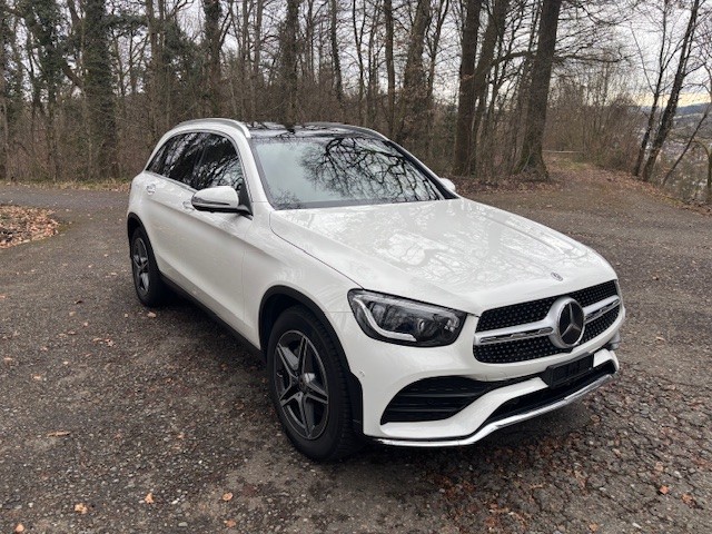 MERCEDES-BENZ GLC 220 d AMG Line 4m-image-1
