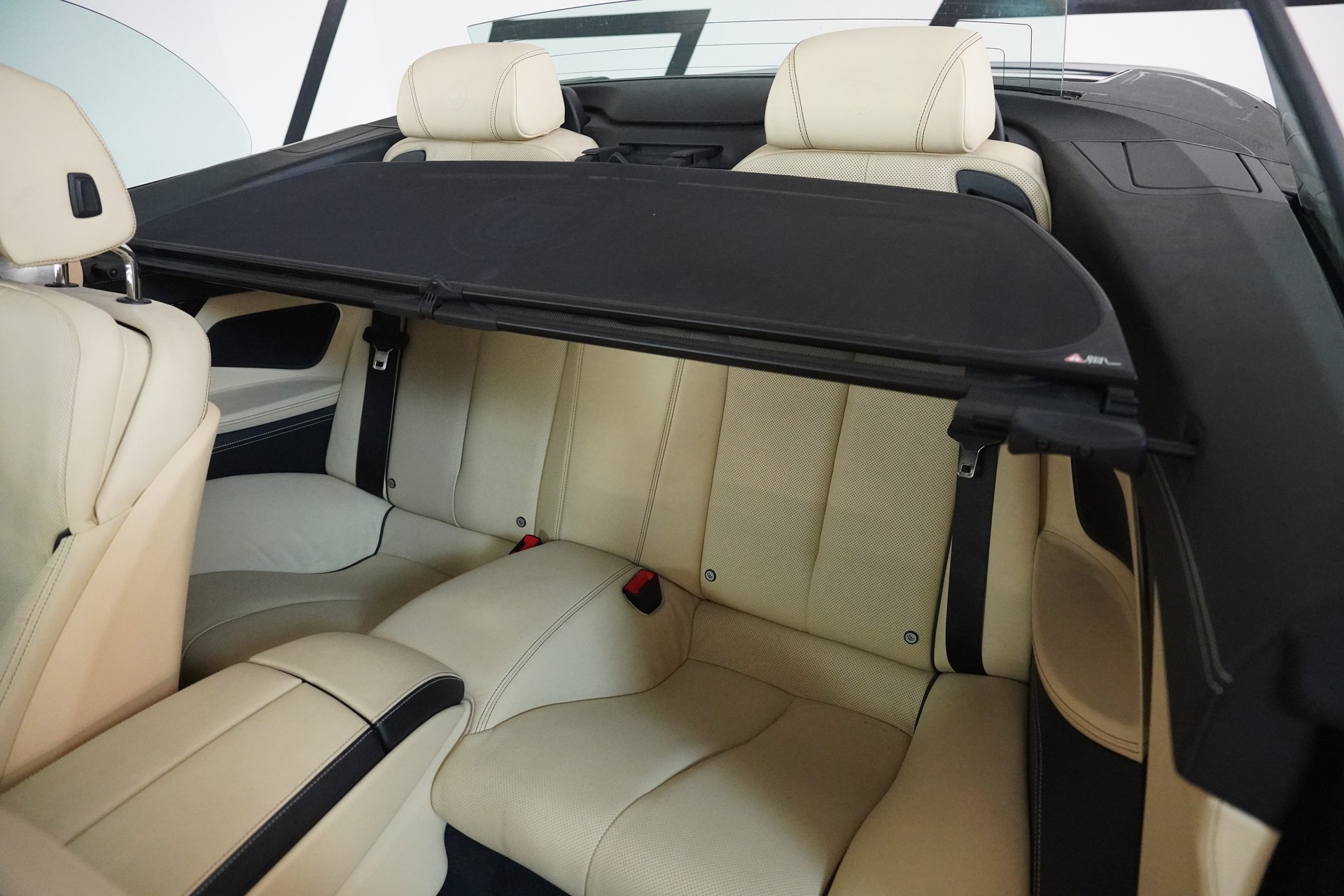 BMW-ALPINA B6 BiTurbo 4.4 V8 Cabrio Switch-Tronic-image-20
