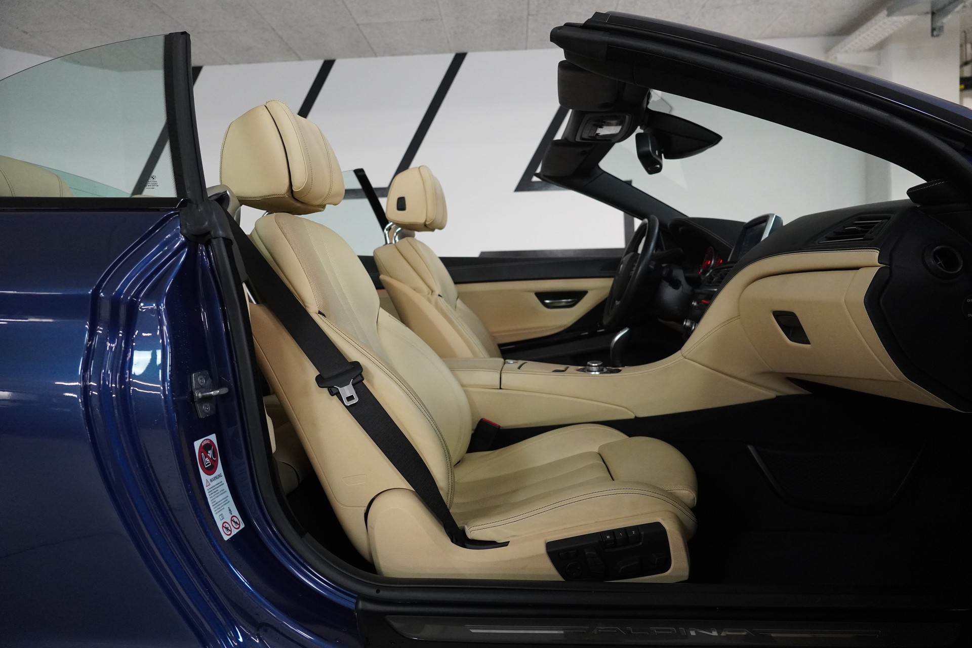 BMW-ALPINA B6 BiTurbo 4.4 V8 Cabrio Switch-Tronic-image-21