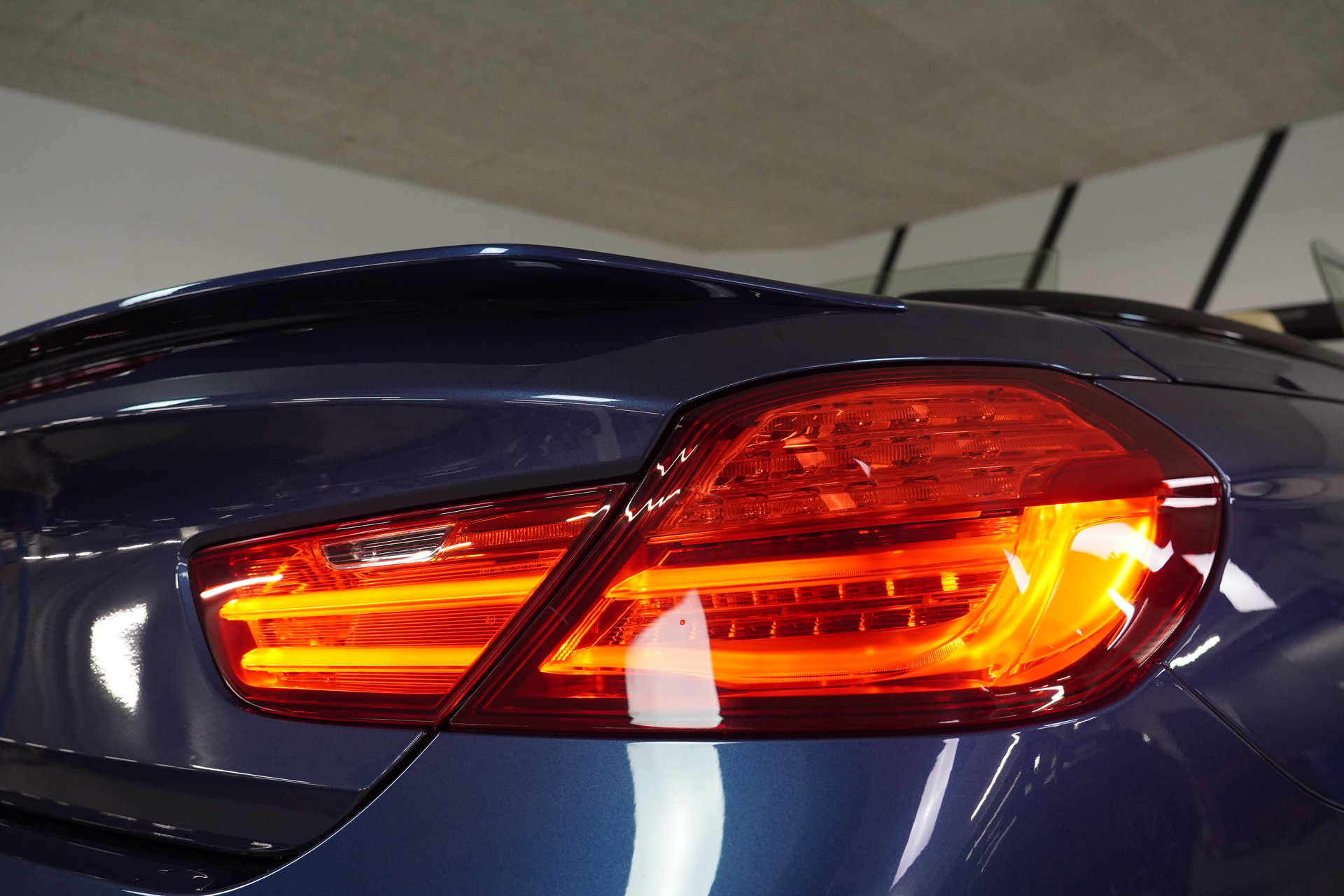 BMW-ALPINA B6 BiTurbo 4.4 V8 Cabrio Switch-Tronic-image-23