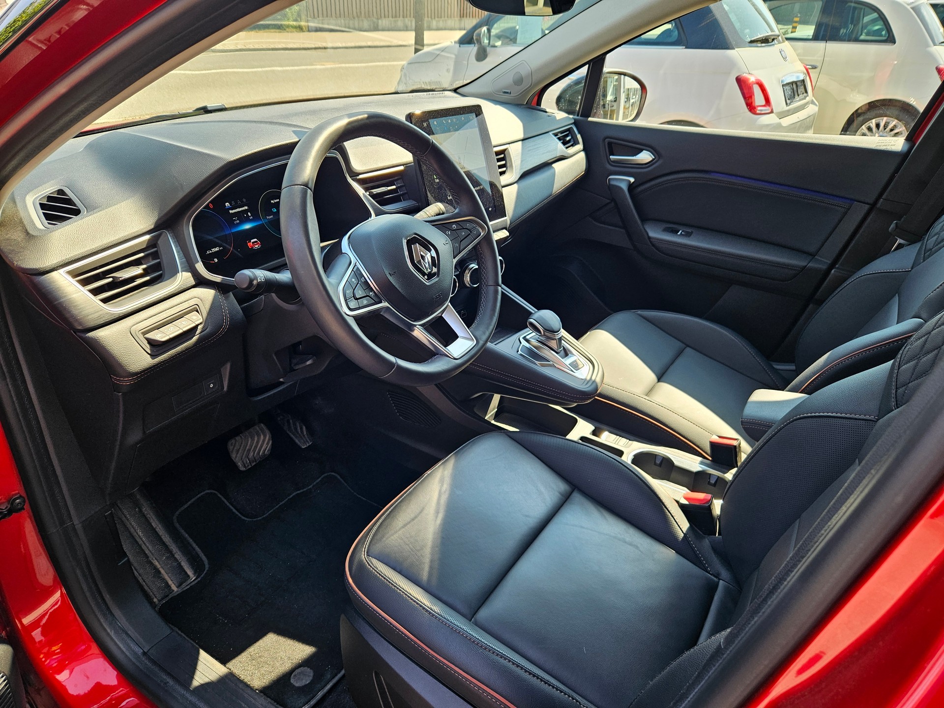 RENAULT Captur 1.6 E-Tech 160 Iconic DHT-image-5