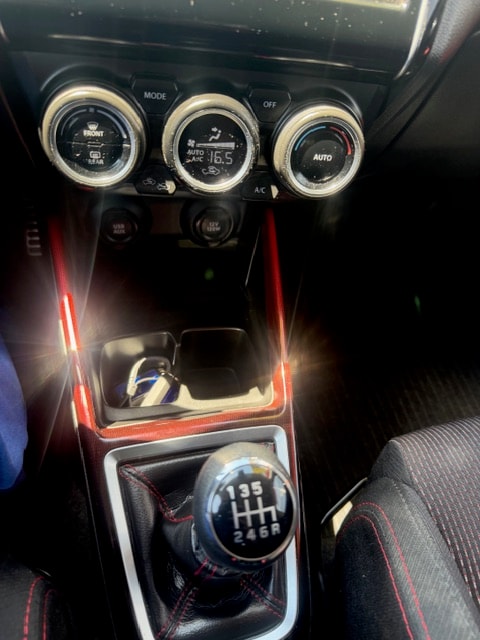 SUZUKI Swift Sport 1.4i 16V Compact Top Hybrid-image-6