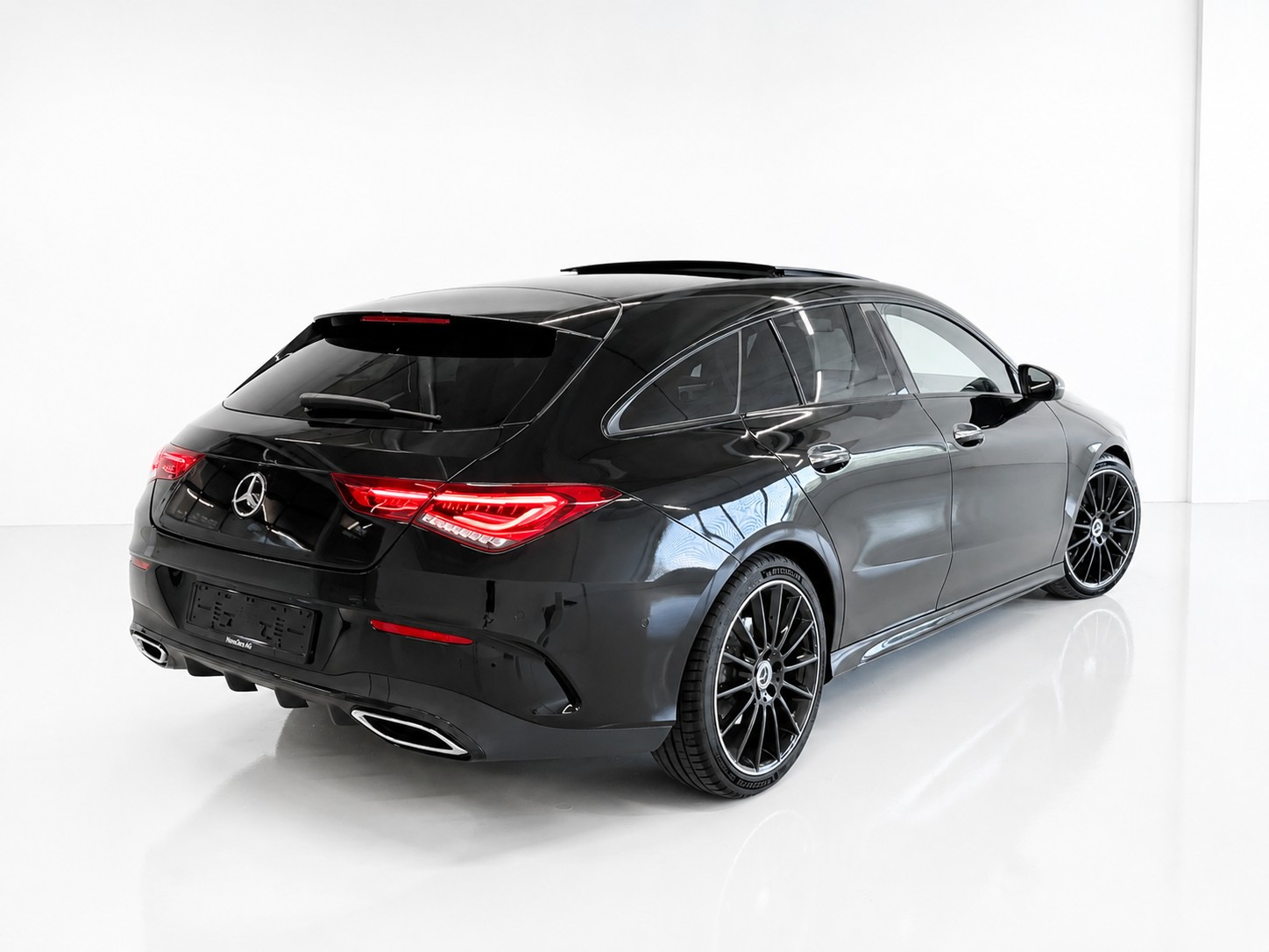 MERCEDES-BENZ CLA Shooting Brake 220 d 4Matic AMG Line (CH)-image-6