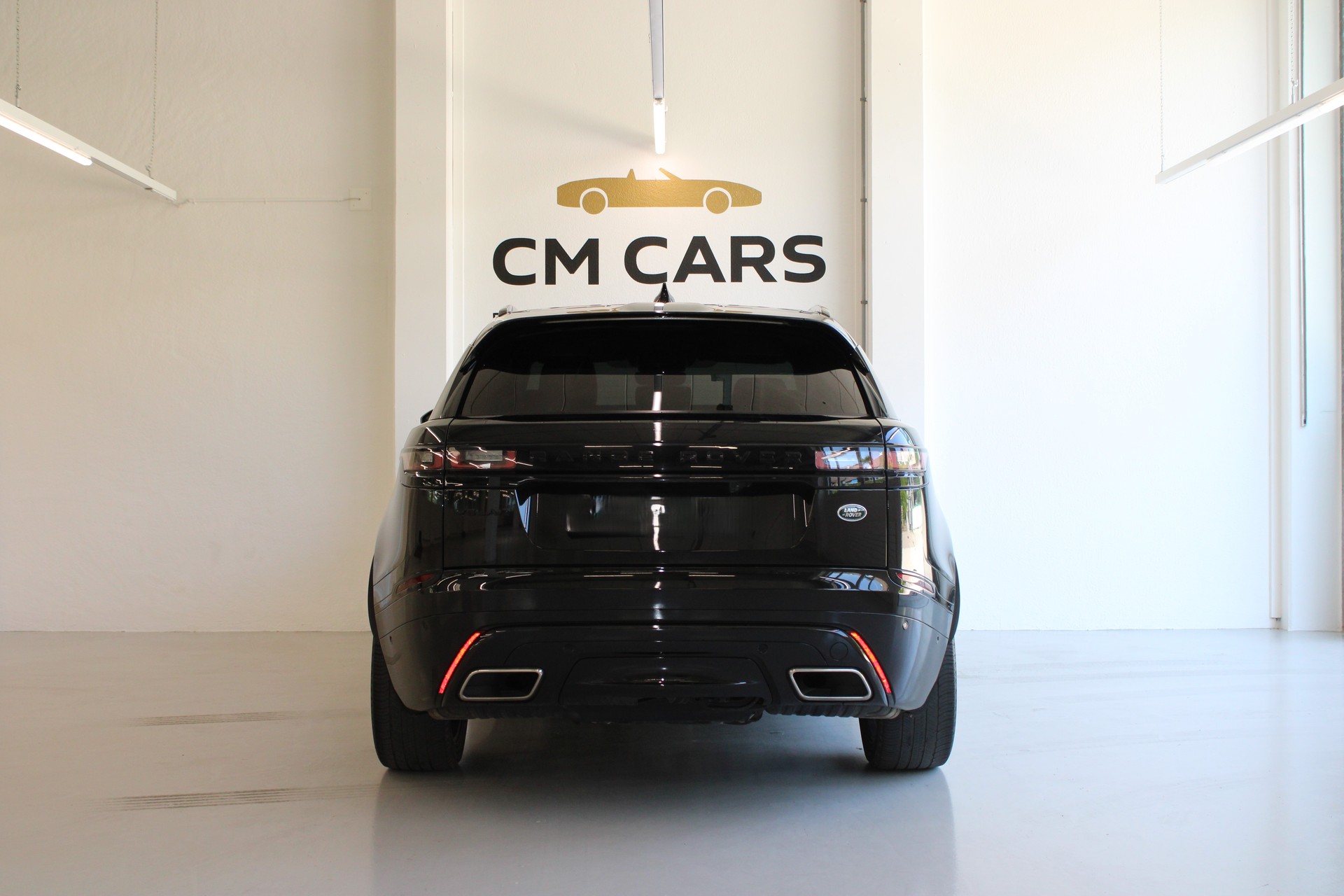 LAND ROVER Range Rover Velar R-Dynamic D 300 Automatic-image-3