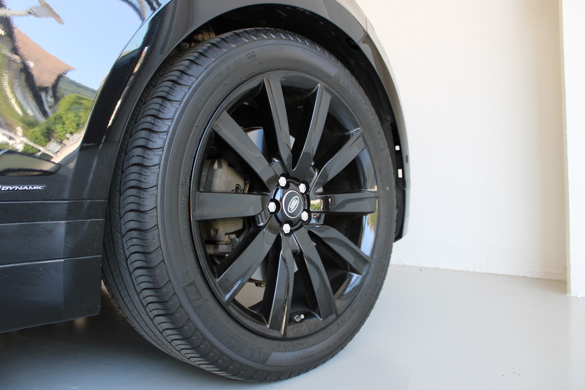 LAND ROVER Range Rover Velar R-Dynamic D 300 Automatic-image-31