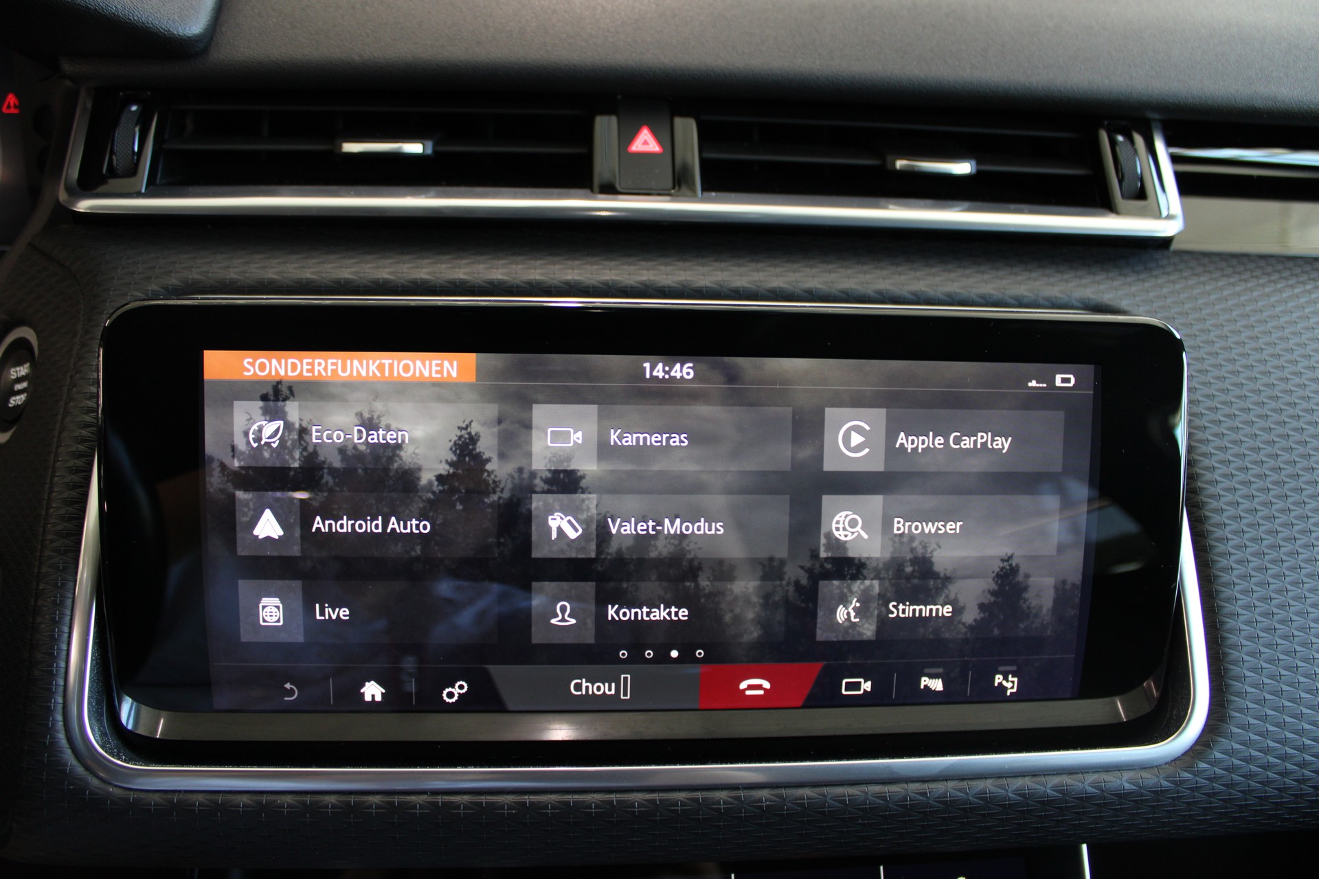 LAND ROVER Range Rover Velar R-Dynamic D 300 Automatic-image-18