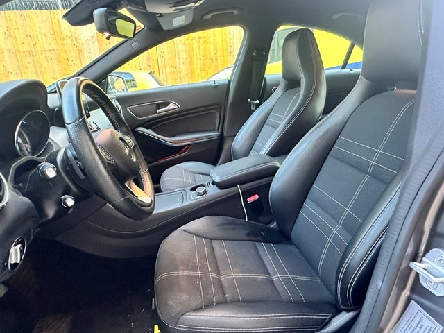 MERCEDES-BENZ CLA 200 Urban-image-5
