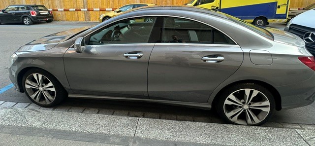 MERCEDES-BENZ CLA 200 Urban-image-2
