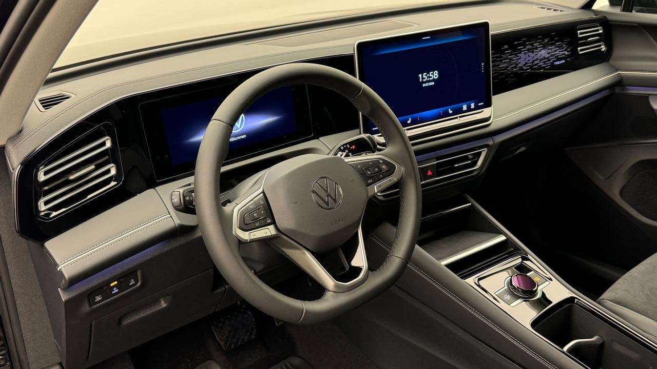 VW Tiguan 2.0 TDI SCR Elegance 4Motion DSG-image-6