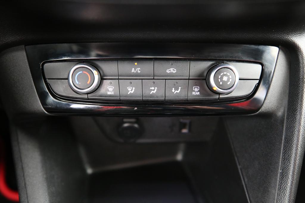 OPEL Corsa 1.2 T GS Line-image-7