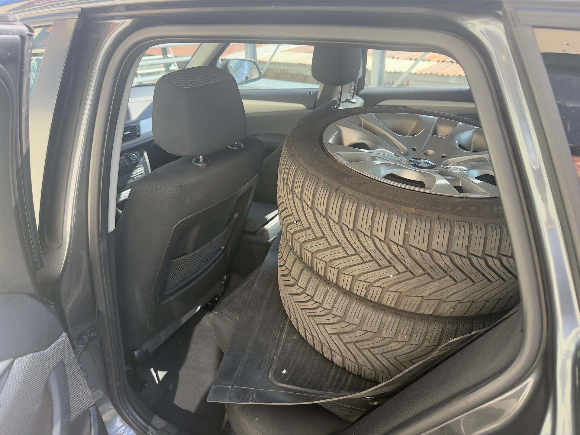 BMW X1 xDrive 18d Steptronic-image-8
