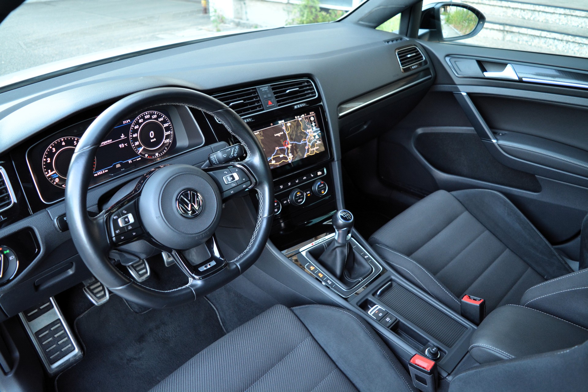 VW 2.0 TSI R 310 4motion-image-9