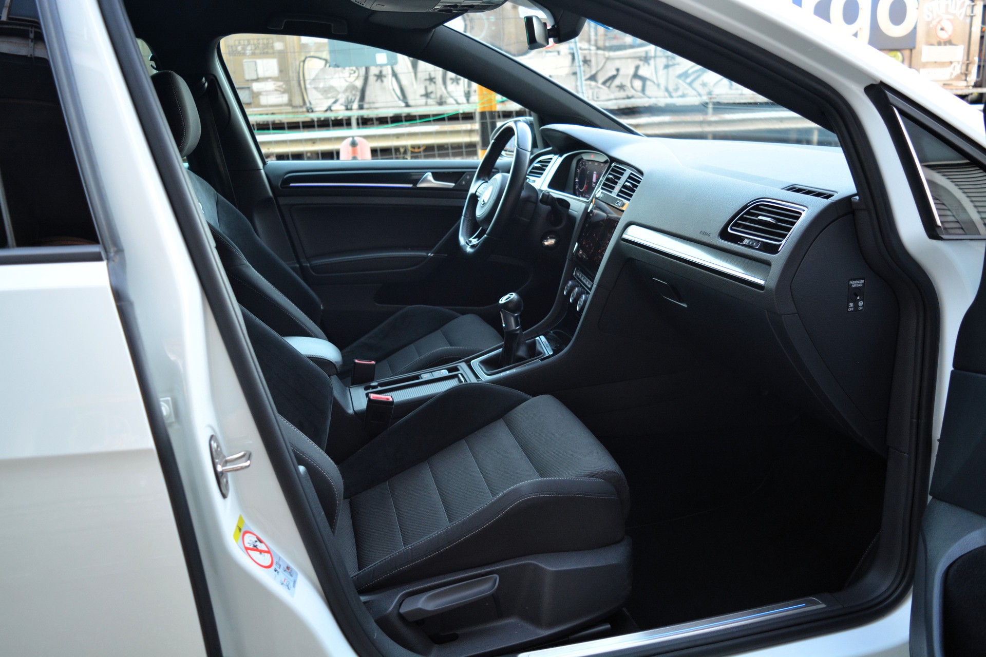 VW 2.0 TSI R 310 4motion-image-11