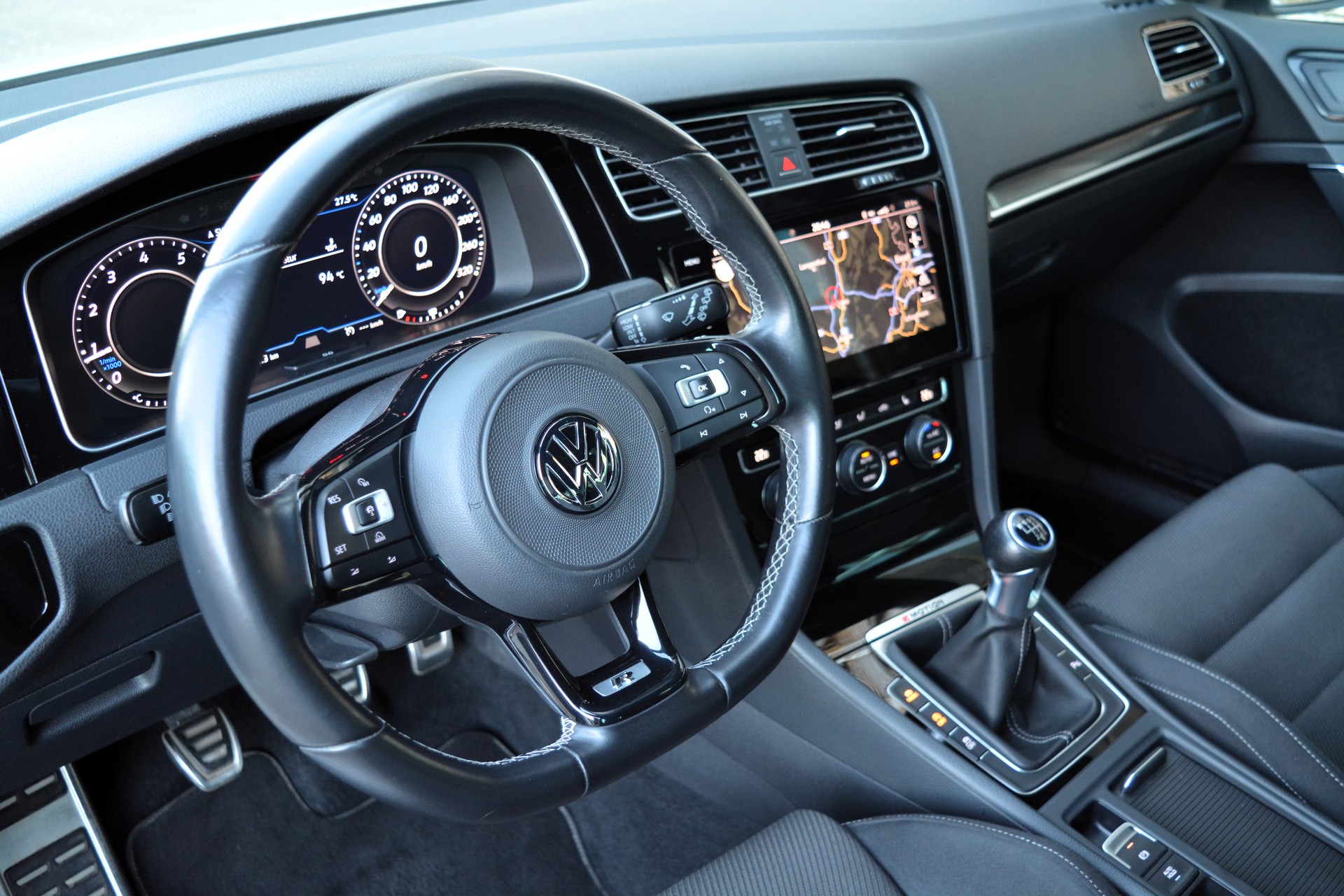 VW 2.0 TSI R 310 4motion-image-18