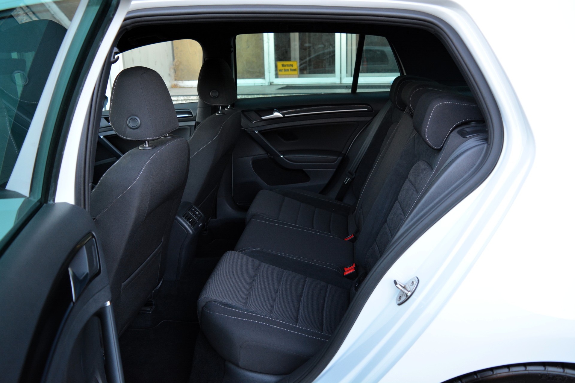 VW 2.0 TSI R 310 4motion-image-12