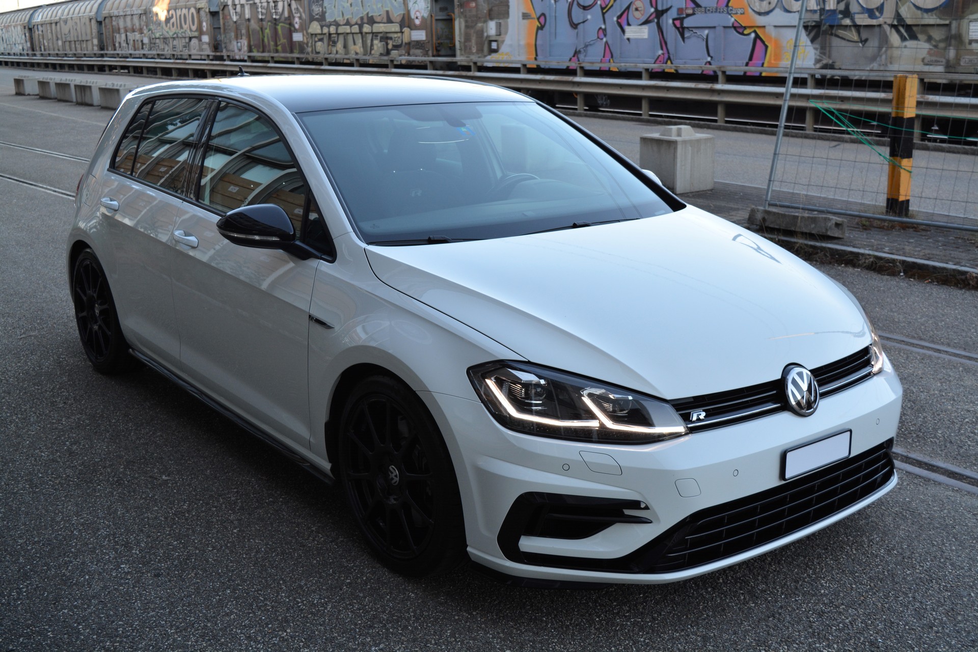 VW 2.0 TSI R 310 4motion-image-2