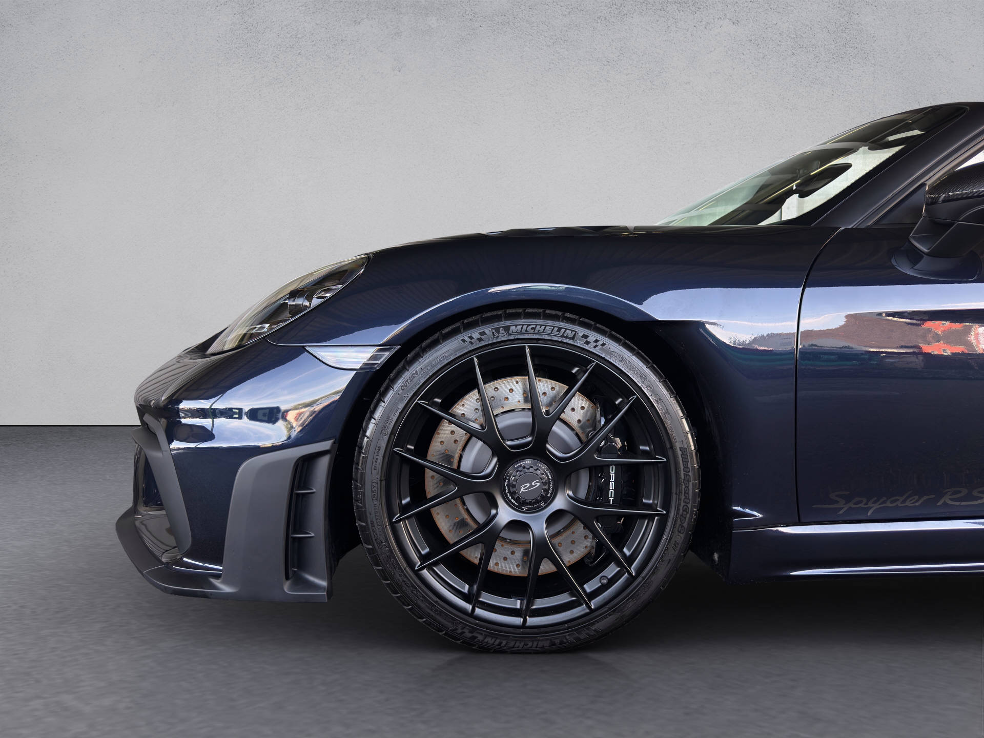 PORSCHE 718 Spyder RS-image-12