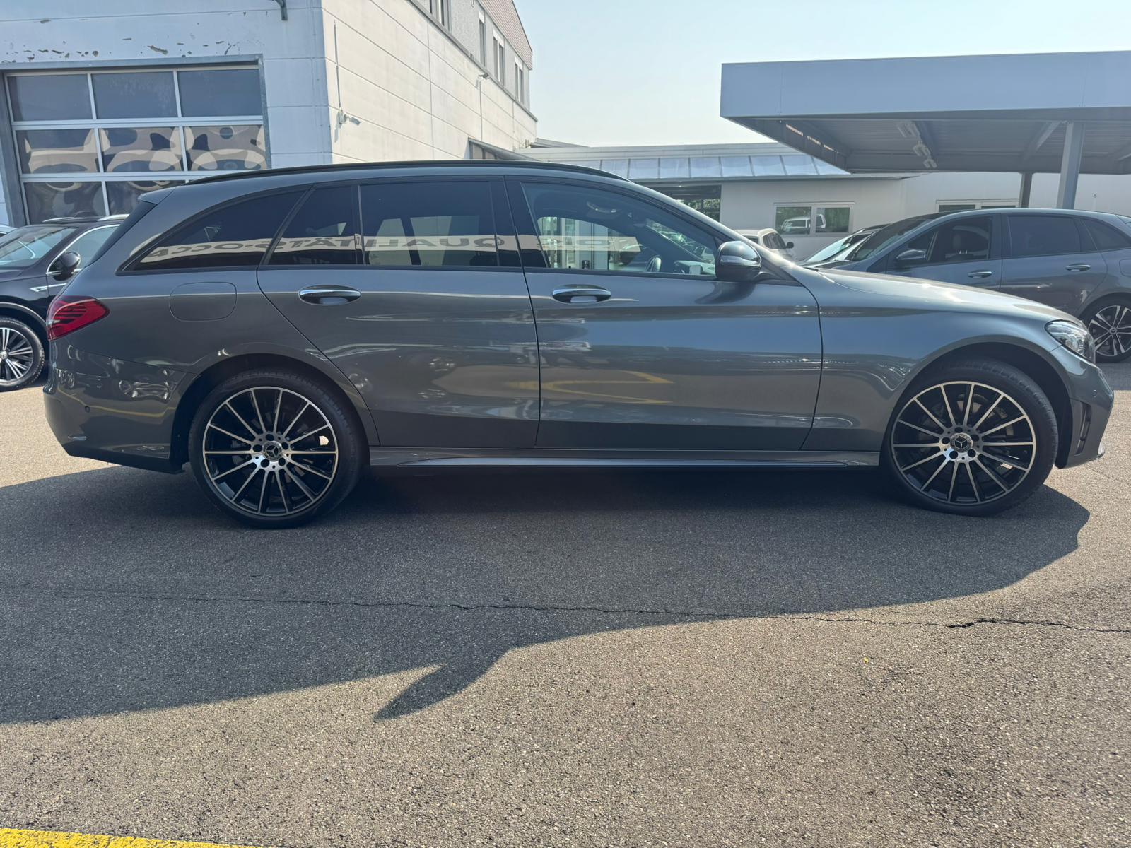 MERCEDES-BENZ C 200 Swiss Star AMG Line 4M 9G-Tronic-image-4