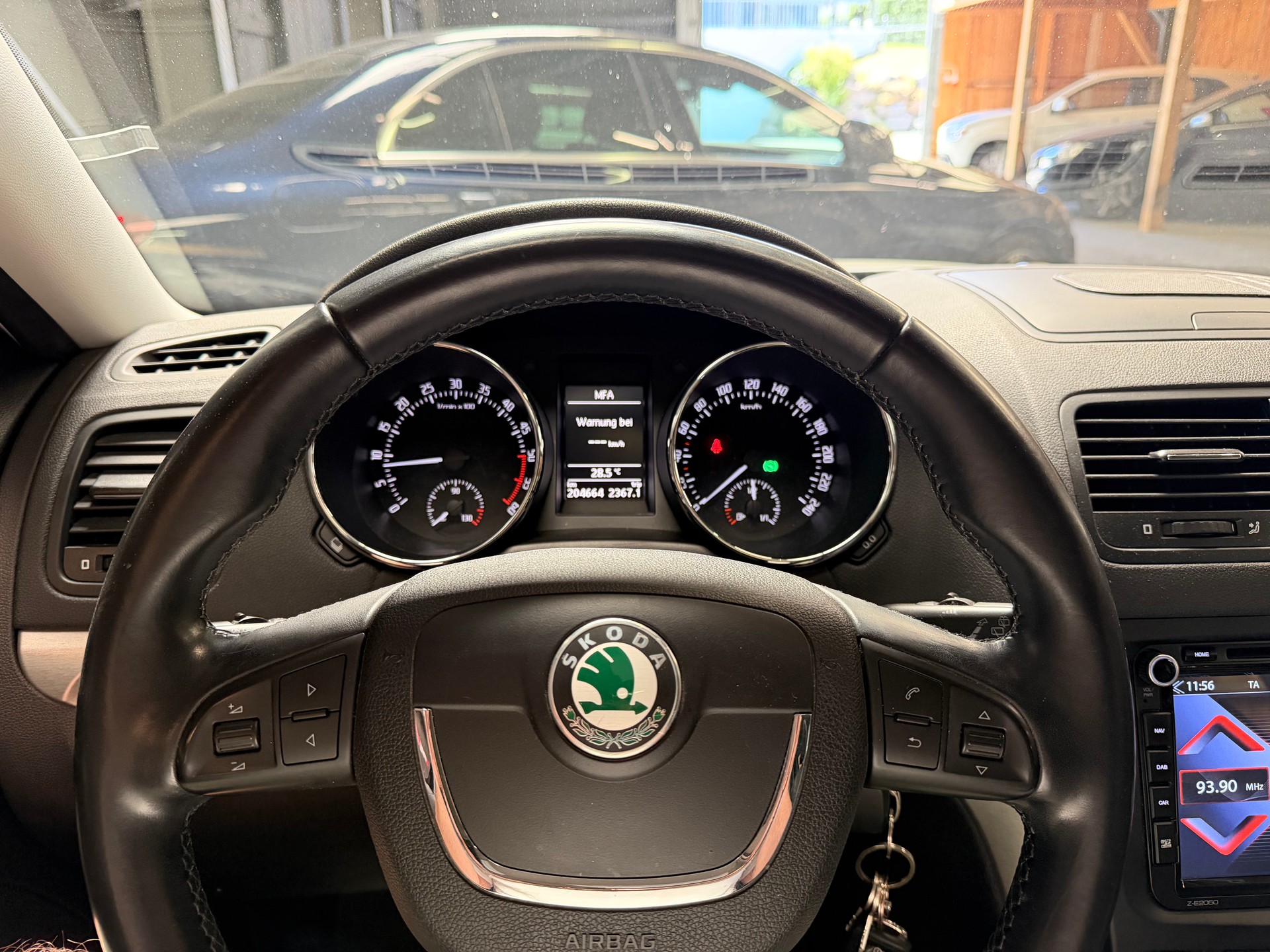 SKODA Yeti 2.0 TDI AllDrive 4x4 DSG-image-11