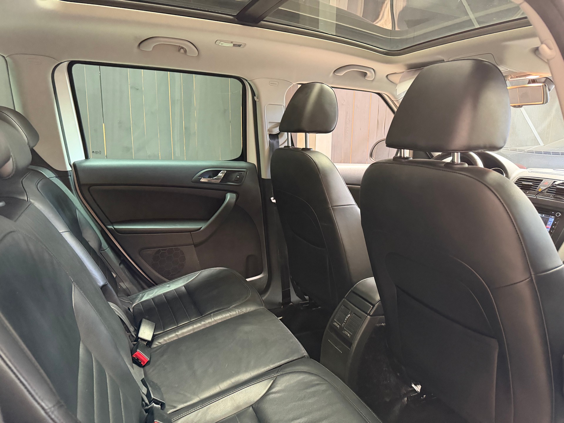 SKODA Yeti 2.0 TDI AllDrive 4x4 DSG-image-9
