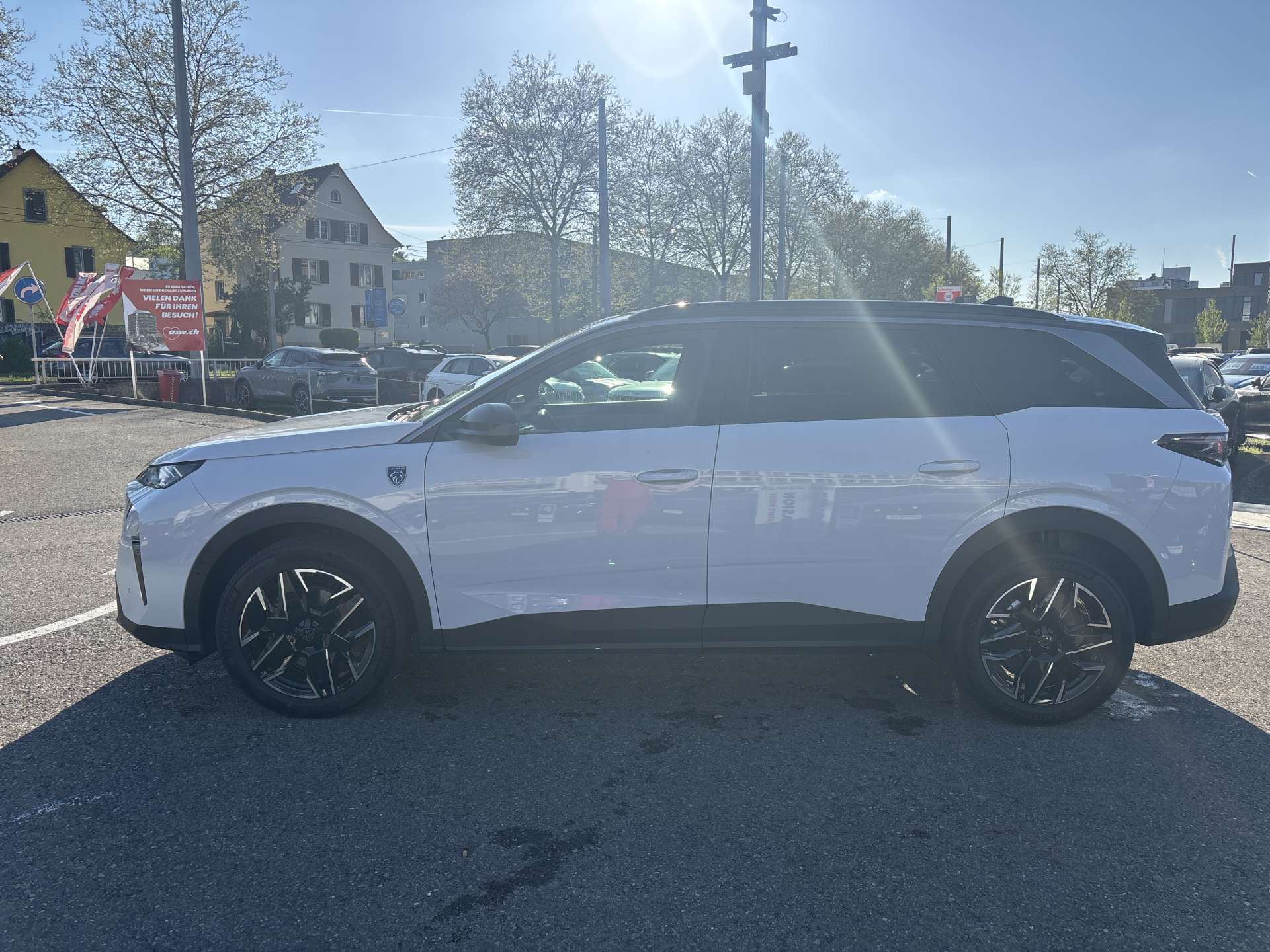 PEUGEOT 5008 145 Hybrid GT 7-Plätzer e-DCS-Automat-image-10