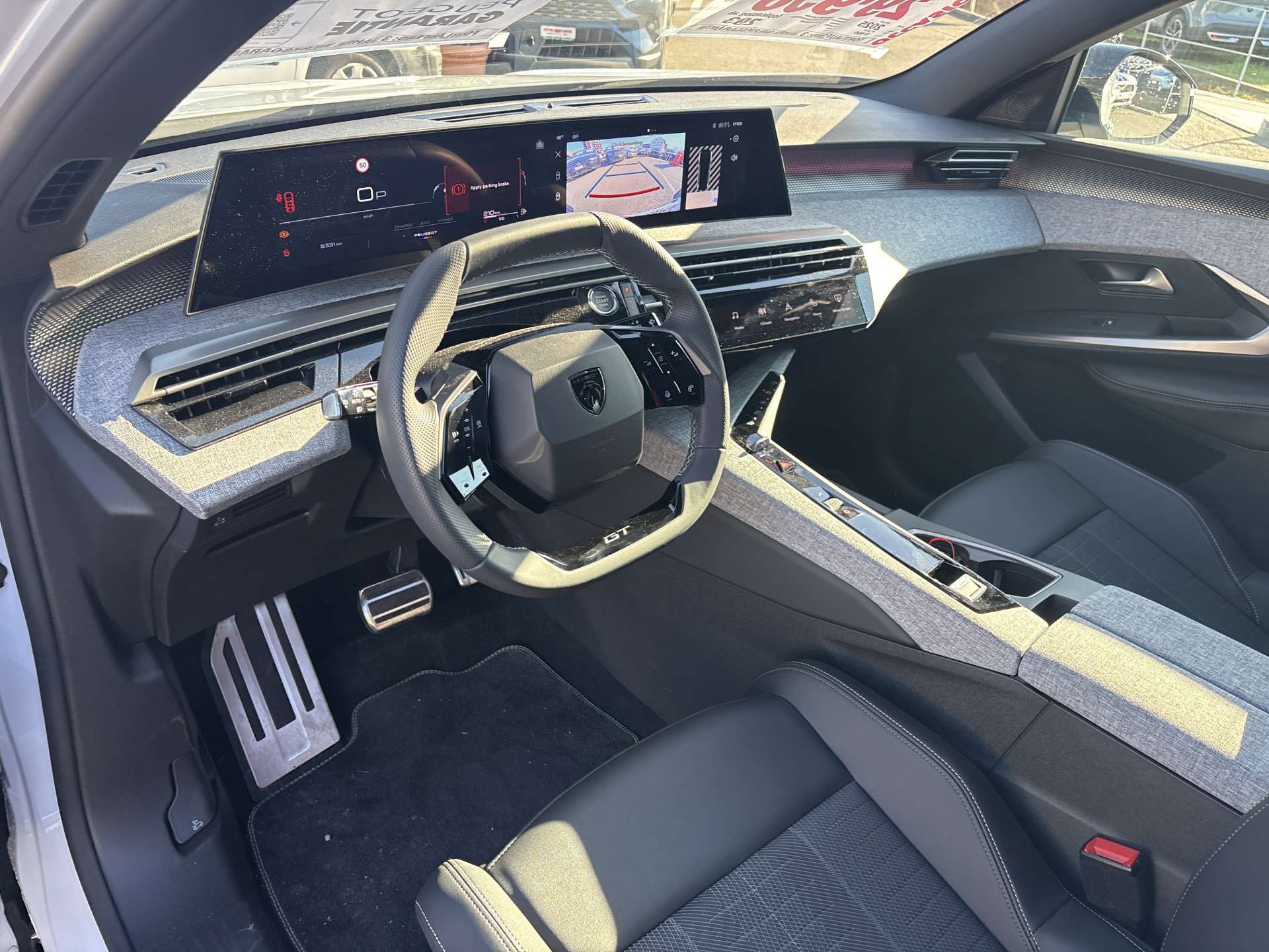 PEUGEOT 5008 145 Hybrid GT 7-Plätzer e-DCS-Automat-image-5