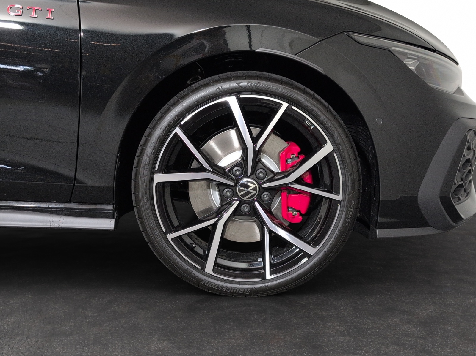 VW Golf 2.0 TSI GTI DSG-image-4