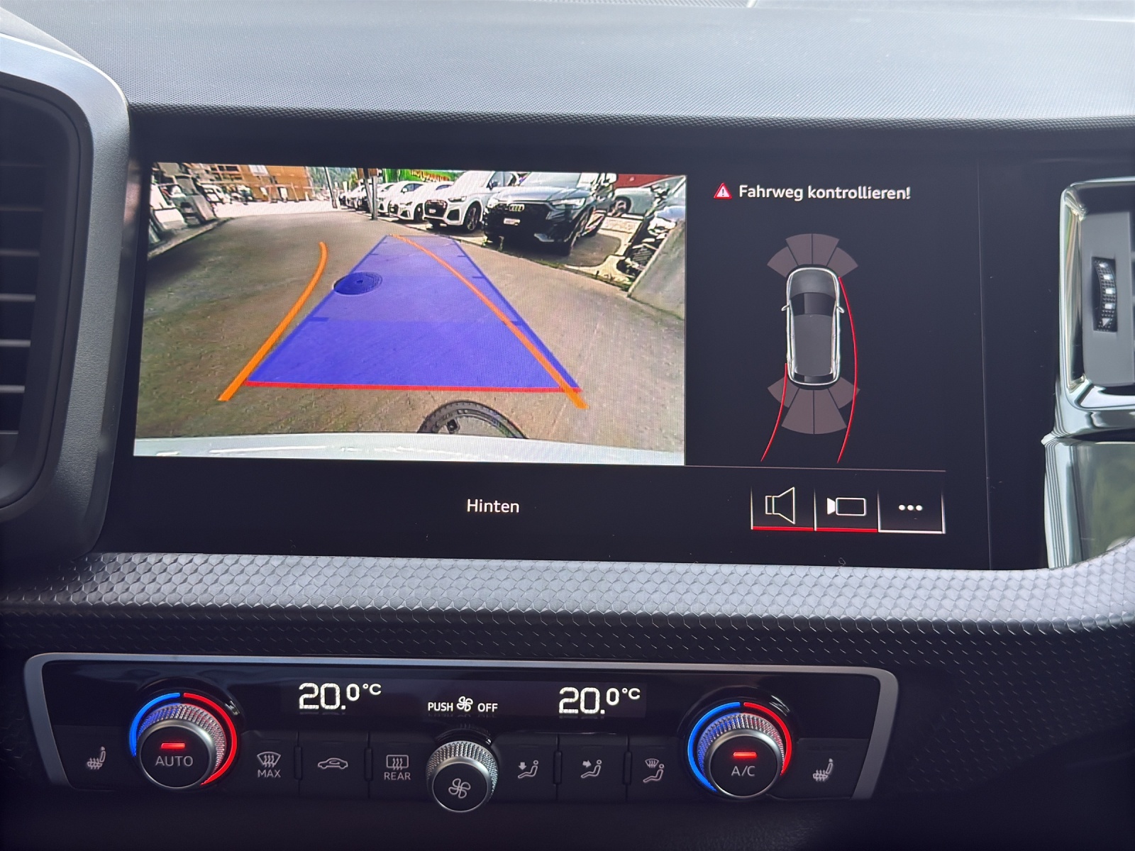 AUDI A1 Sportback 30 TFSI Attraction S-tronic-image-14
