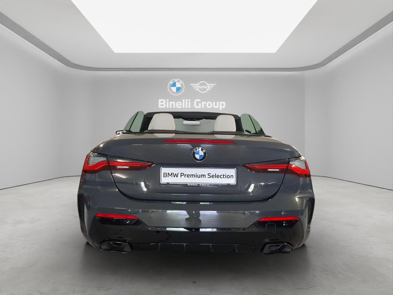 BMW M440i xDrive Cabrio-image-14