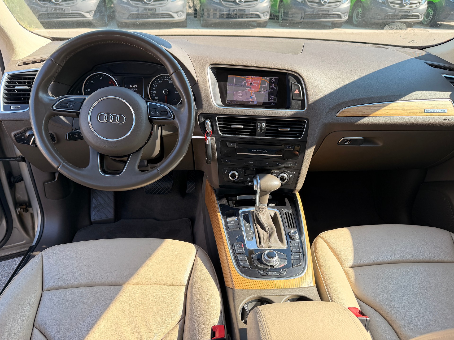 AUDI Q5 3.0 TDI quattro S-tronic-image-5